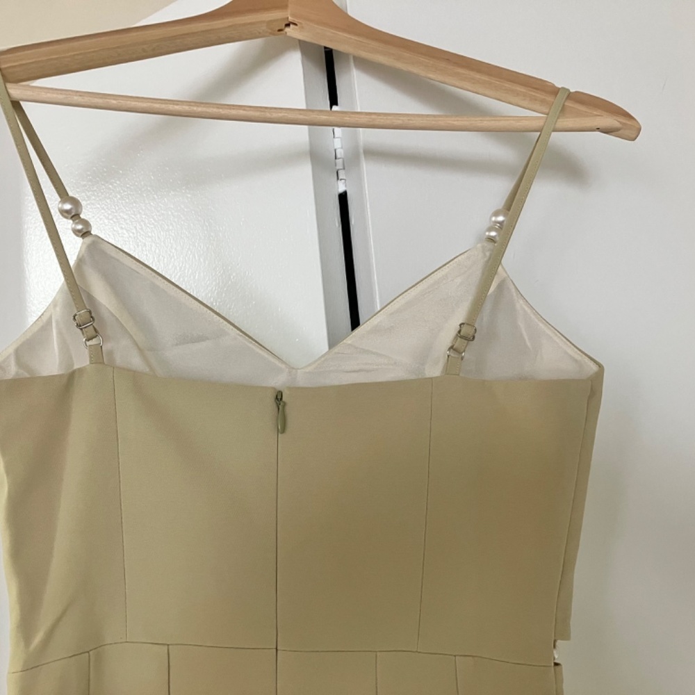 Dress - Picture 6 of 7